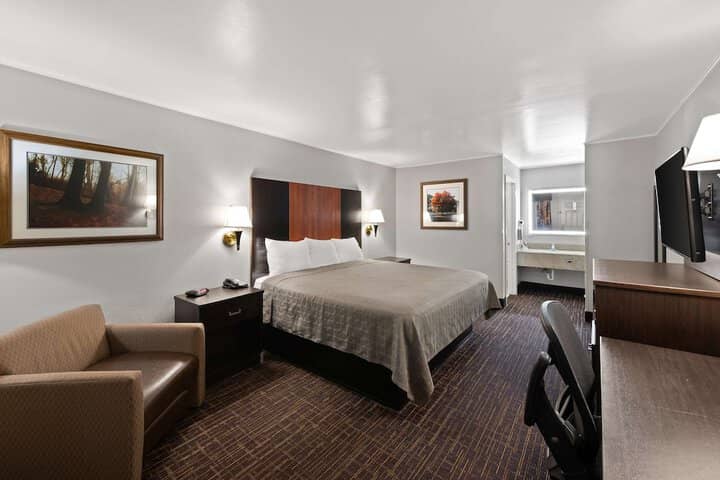 Room 7 of 29
